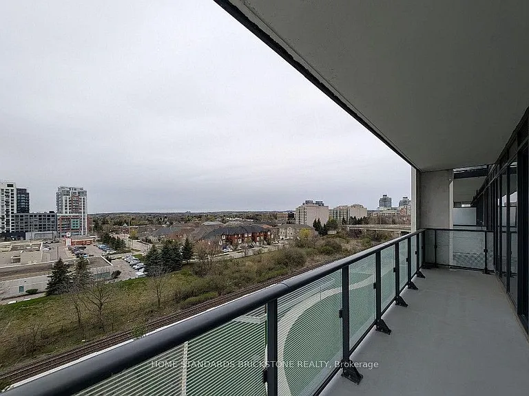 95 Oneida Cres #810 — Photo 18