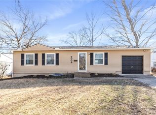 9009 W 101st St, Overland Park, KS 66212