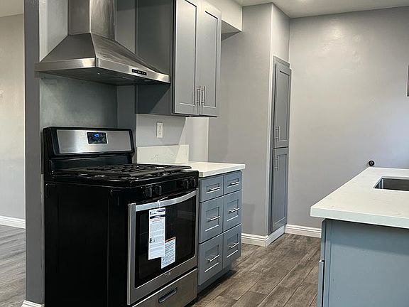 4th image of 5944 Camellia Ave #14