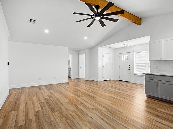 5th image of 240 Pin Oak Way