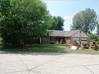 4 Holmes Ct photo 1