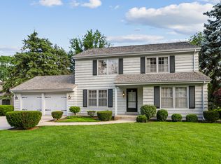 716 Gregford Rd, Burr Ridge, IL 60527