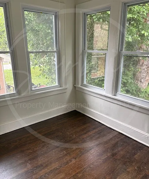 1508 E 49th Ter — Photo 24