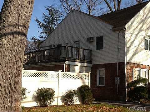 3rd image of 406 Wilson St