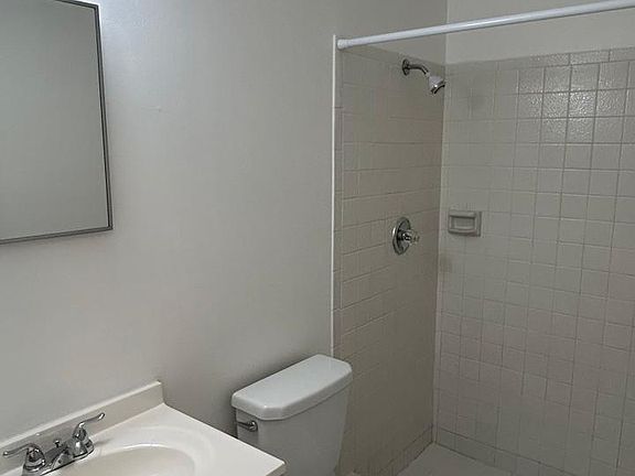 4th image of 761 Park Ave #761B1