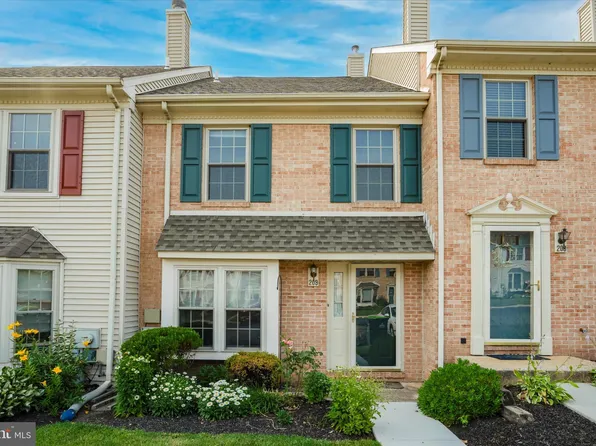 209 Maple Glen Cir, Pottstown, PA 19464