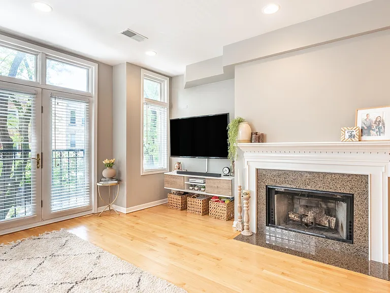 3125 N Clifton Ave #2 — Photo 8