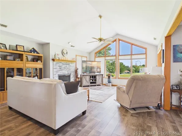 100 Eagle Ave, Gravois Mills, MO 65037