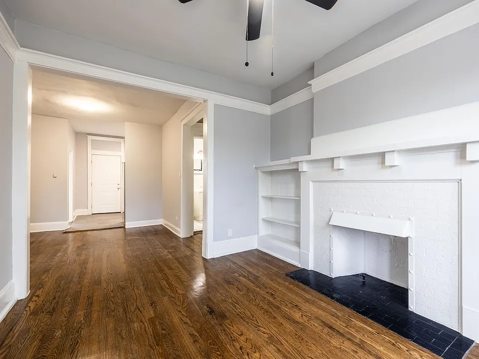 1253 W Rosemont Ave #3