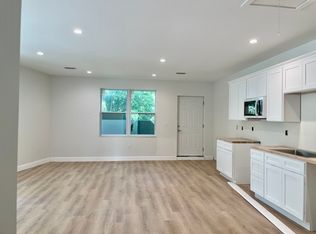 1009 Pinebrook Dr, Clearwater, FL 33755