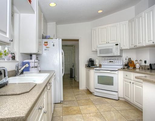 3rd image of 5987 Benevento Dr