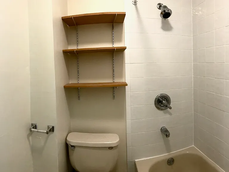 70 Nevins St #5 — Photo 32