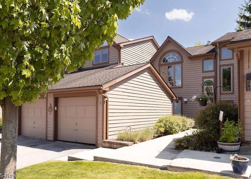 1st image of 3 Hanover Ln
