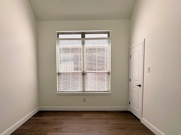 2206 Hartley Dr — Photo 15