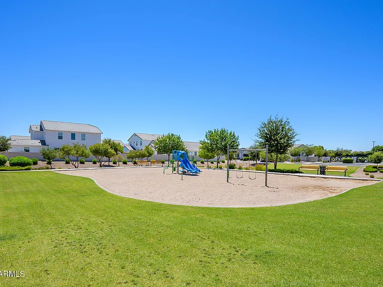 542 E Bamboo Ln — Photo 30