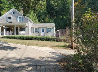 15 Pine St, Monson, MA 01057