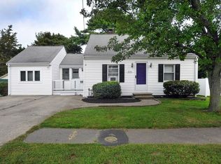 376 Pleasant St, Weymouth, MA 02190