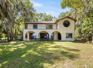 12621 SE Sunset Harbor Rd, Weirsdale, FL 32195
