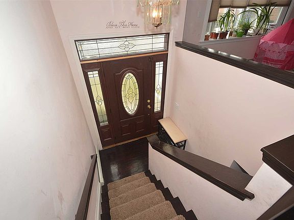 5th image of 1001 Hastings St