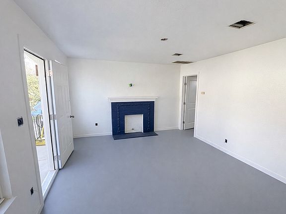 2nd image of 1115 N Kentucky Ave