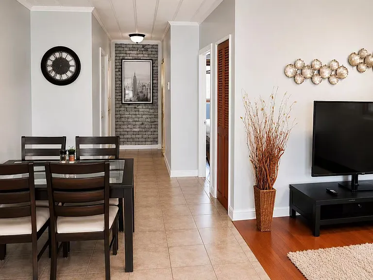 2290 Haywood Ave — Photo 5