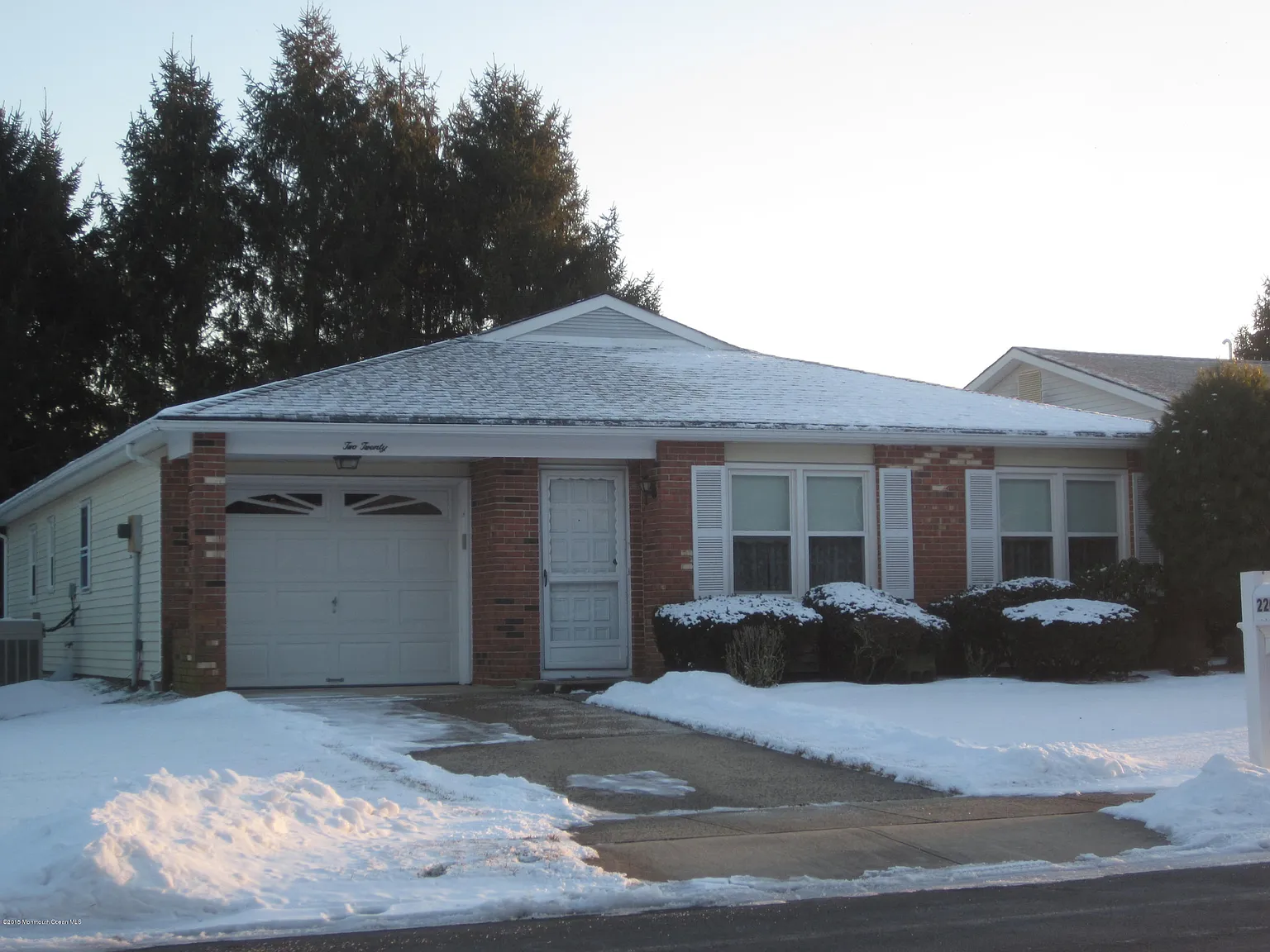 220 Lions Head Boulevard photo 1