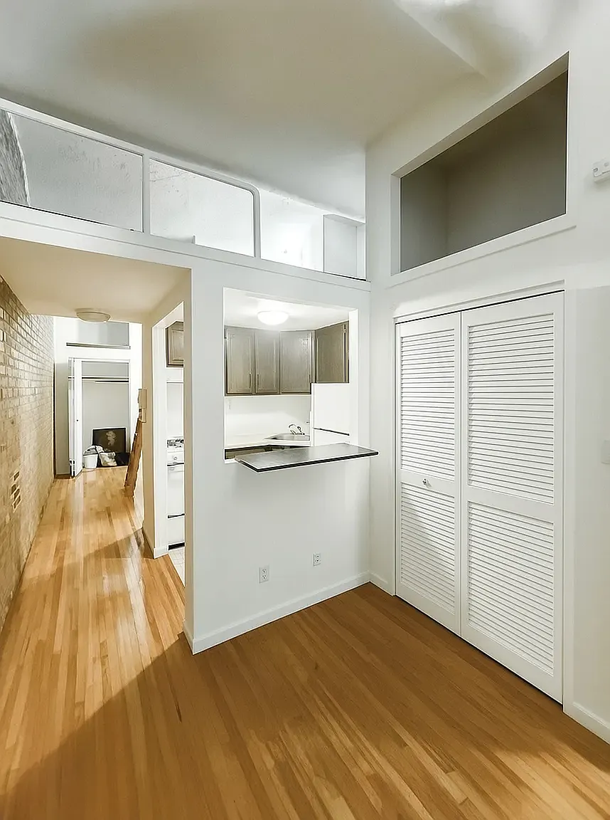 40 East 12th Street — Photo 3