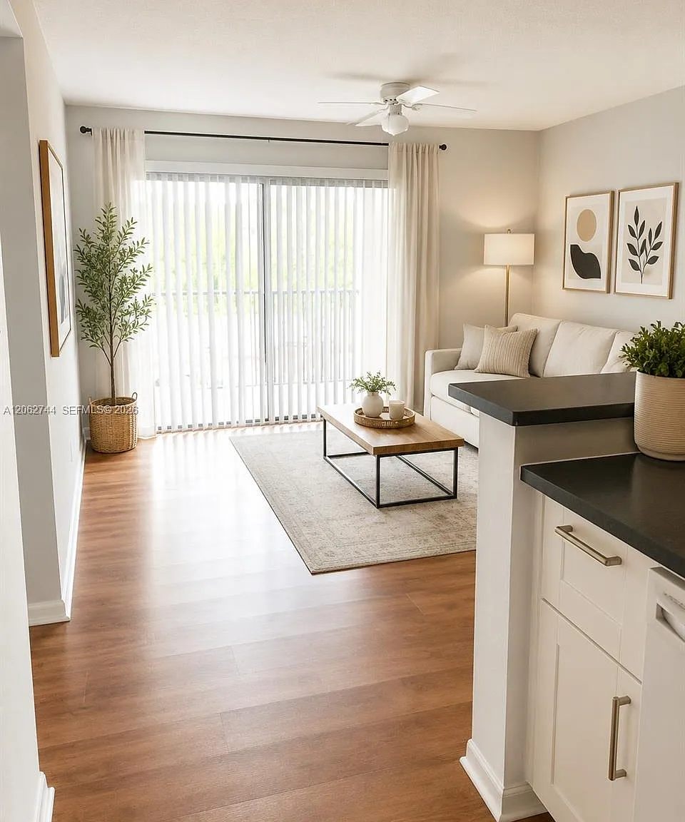 Hollywood Parc Condominiu — Photo 3