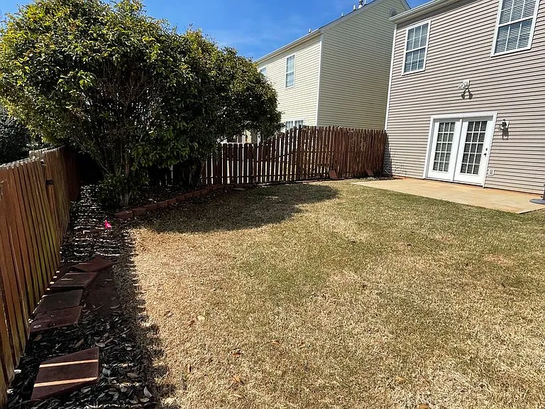 102 Nobska Light Ct — Photo 3