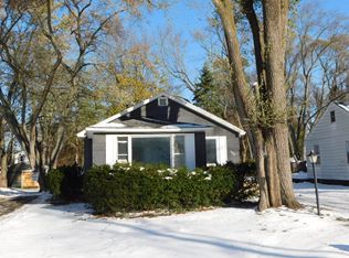 1223 Parkway Dr, Benton Harbor, MI 49022