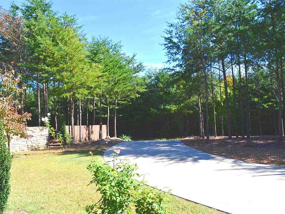2nd image of 1330 County Road 224