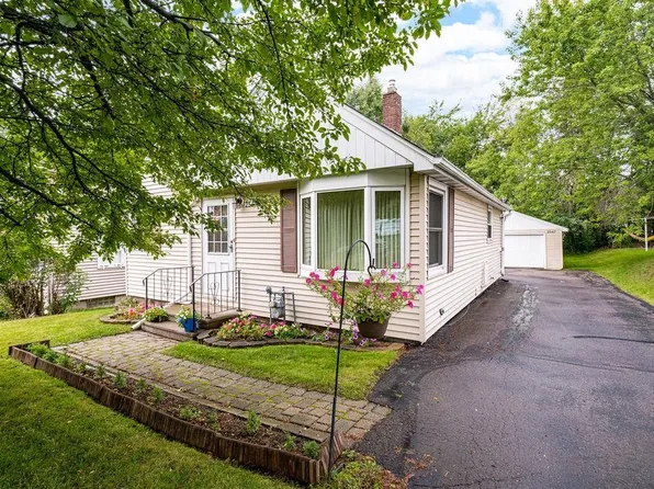 2547 Hagberg St, Duluth, MN 55811