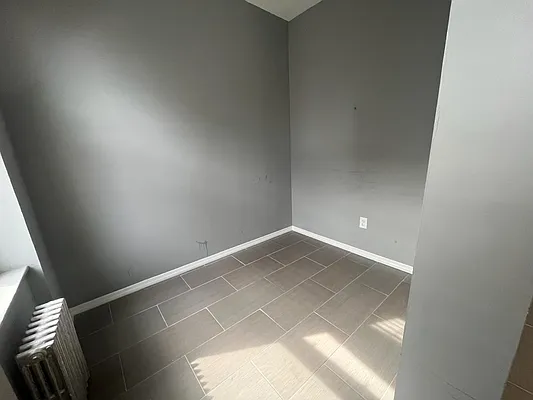 Rented by Silverkey Realty Inc | media 10