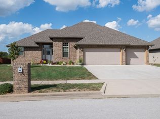 5705 W Alexa Ln, Springfield, MO 65802