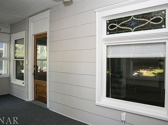 3rd image of 1207 N Fell Ave