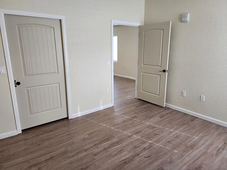 430 W Pikes Peak Ave #103 — Photo 8