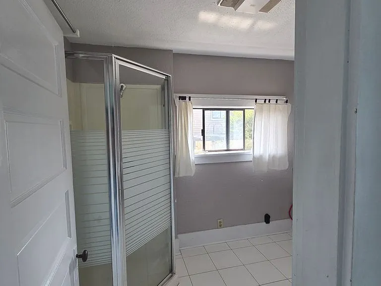 481 SW Cascade Ave — Photo 11