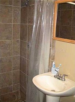 3rd image of 8245 Greenleaf Cir