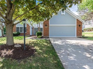 6683 Sandyhill Dr, Dayton, OH 45459