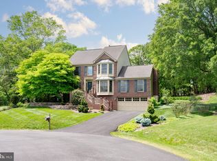 15069 Brown Post Ln, Centreville, VA 20121
