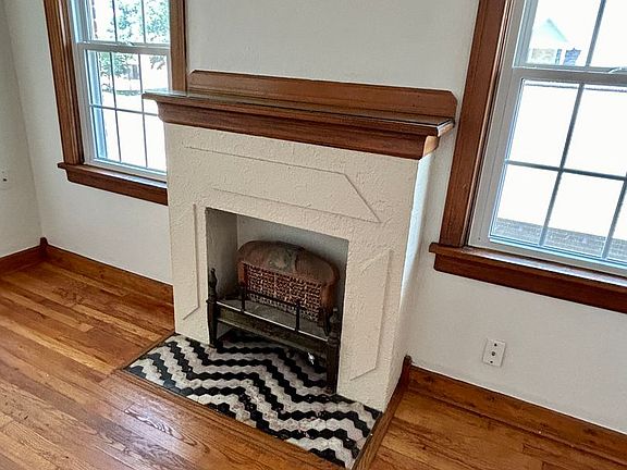 5th image of 323 S Duck St #2