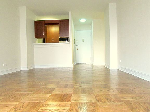 3rd image of 400 E 71st St APT 9C