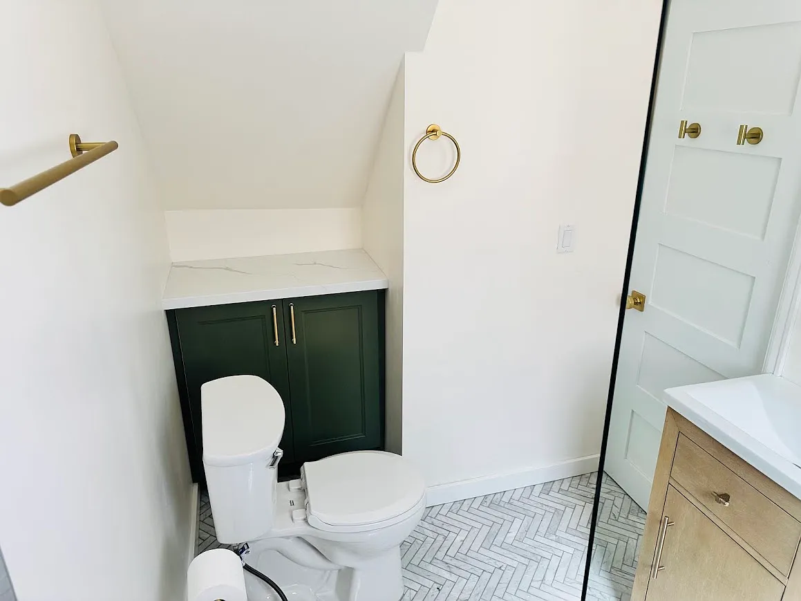Building Photo - 1680 Adams St #1