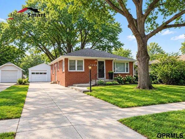 2709 S 12th St, Lincoln, NE 68502