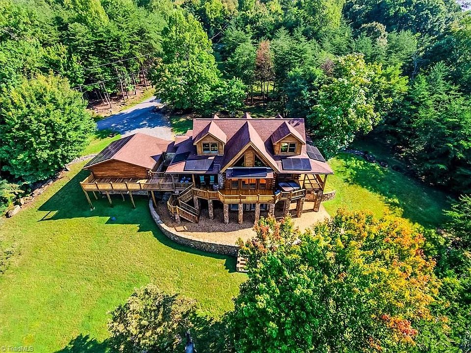 1st image of 184 Grandview Cir