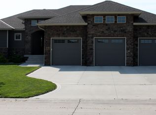 684 La Quinta Ct, Dakota Dunes, SD 57049