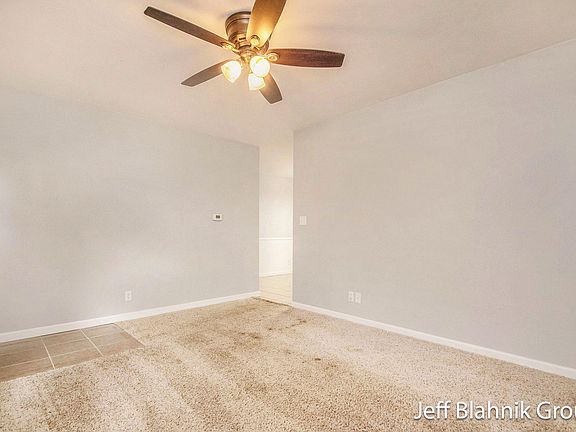 5th image of 3124 Dean Lake Ave NE