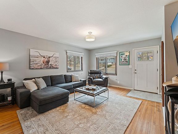 2nd image of 5725 Xerxes Ave S