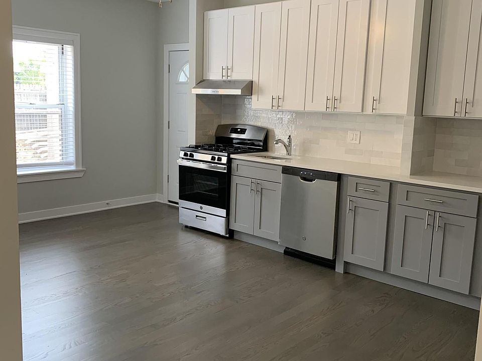 1st image of 1830 W Foster Ave #2