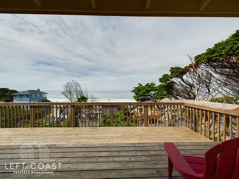 1033 NW Inlet Ave — Photo 50